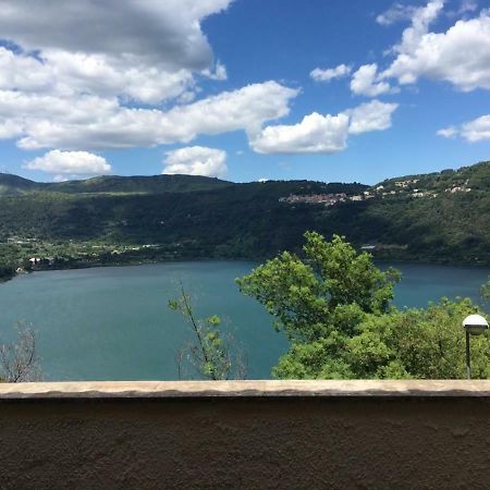 Appartamento Vista Lago Дженцано-ді-Рома Екстер'єр фото
