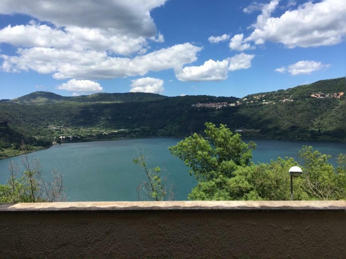 Appartamento Vista Lago Дженцано-ді-Рома Екстер'єр фото