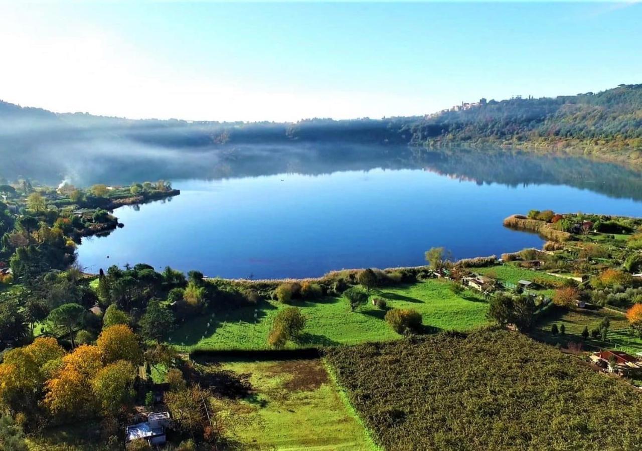 Appartamento Vista Lago Дженцано-ді-Рома Екстер'єр фото